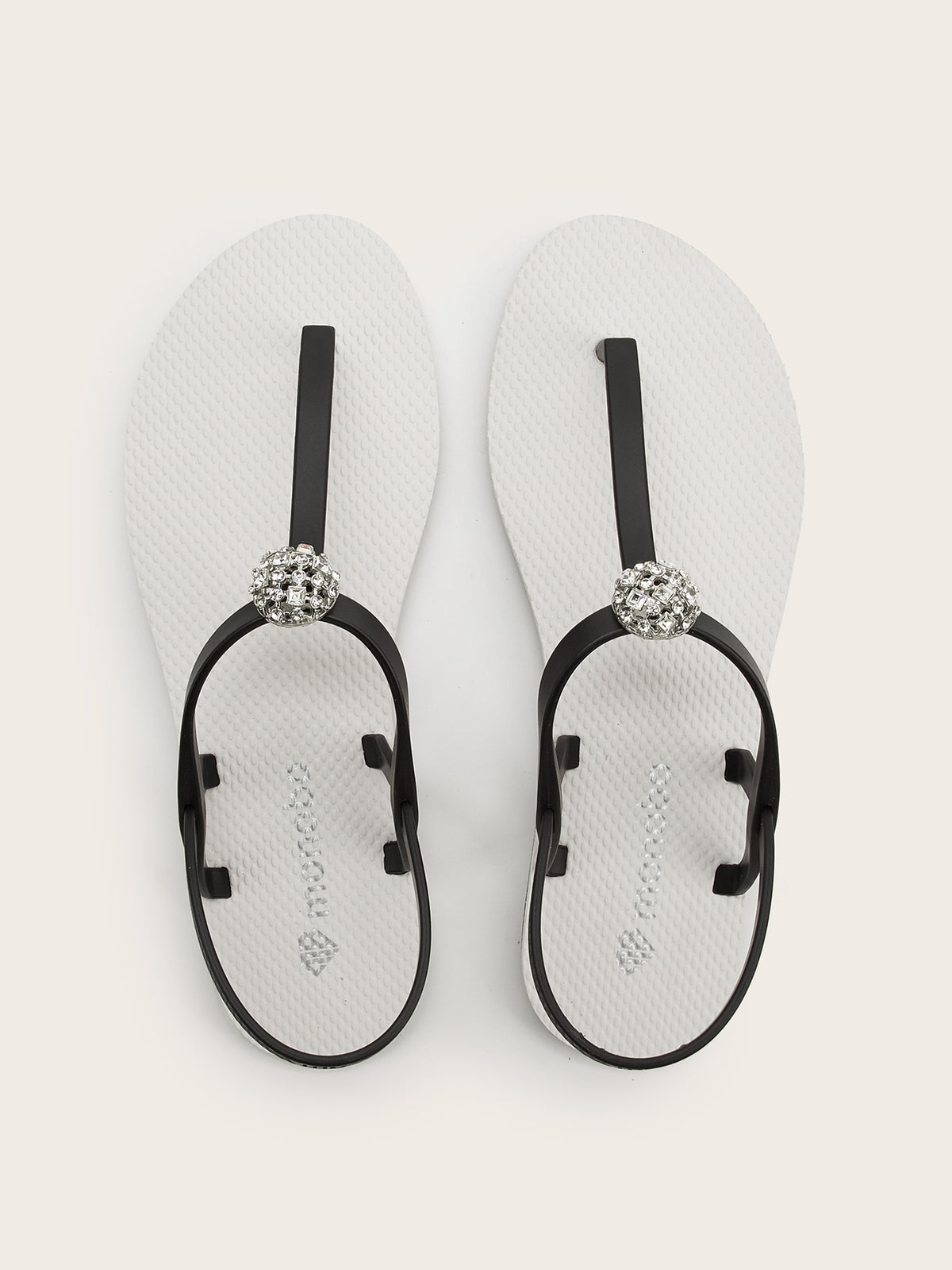Rounded T-Strap Sandals with Dome Hollowed-Out Square-Round Stone